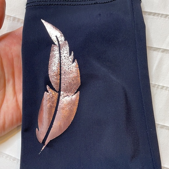 ONZIE metallic foil feather high waist yoga athletic leggings - Picture 7 of 8